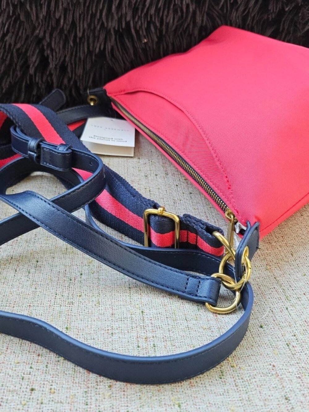 Free Assembly Women Handbag Core Crossbody Bag Red Canvas Blue Faux Leather NWT - Picture 8 of 12